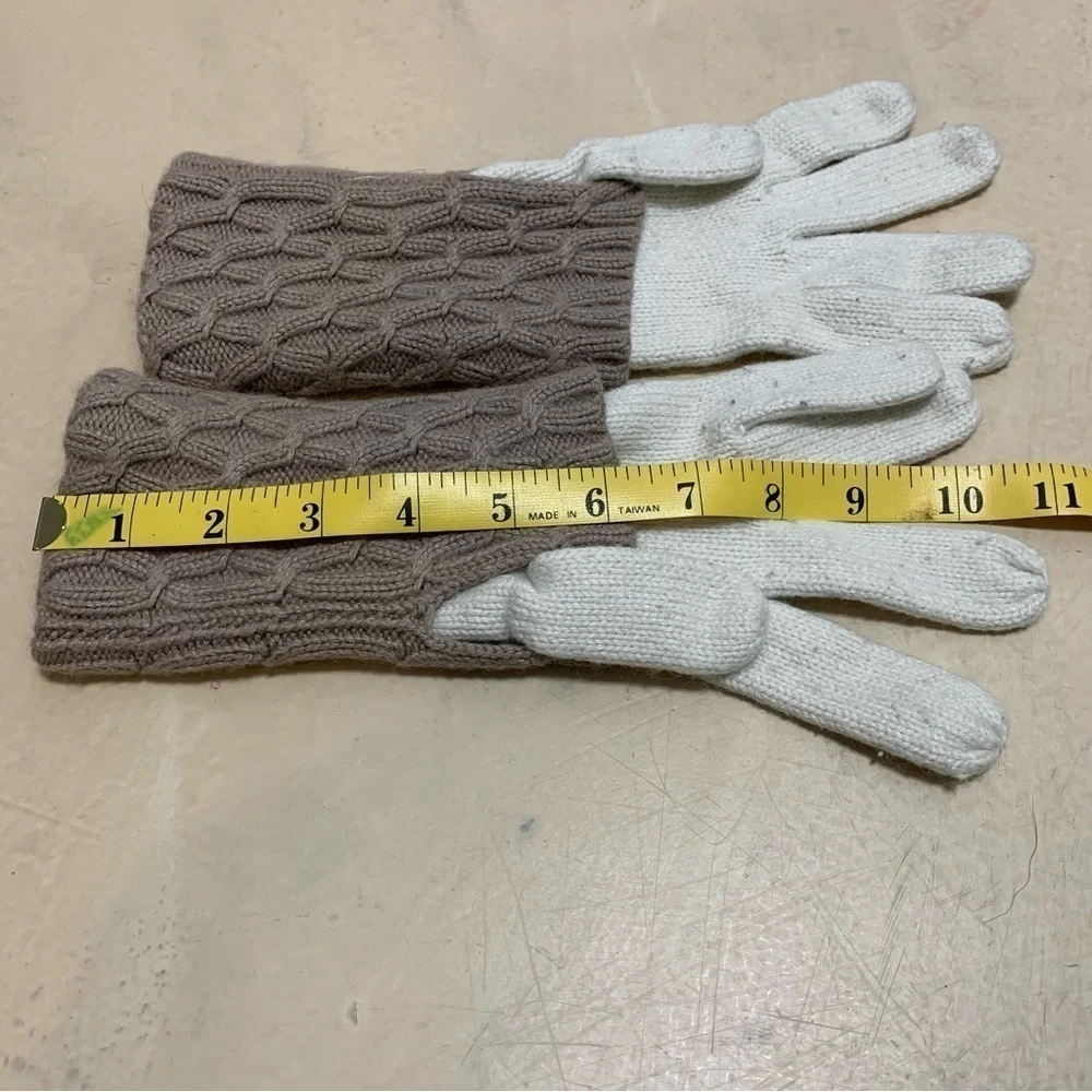 Fossil Tan & Cream Cable Knit Stretch Long Gloves Winter Fashion Dainty Womens